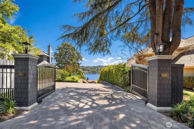 Property photo for 6952 96th Avenue Se, Mercer Island