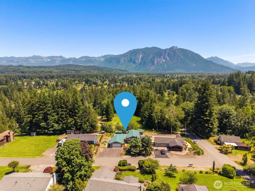 Property photo for 8516 375th Avenue Se, Snoqualmie