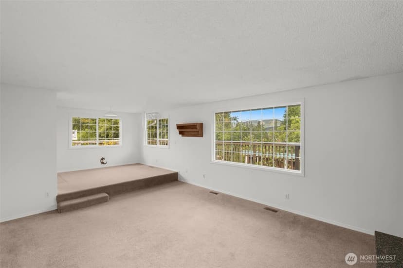 Property photo for 8516 375th Avenue Se, Snoqualmie photo 15