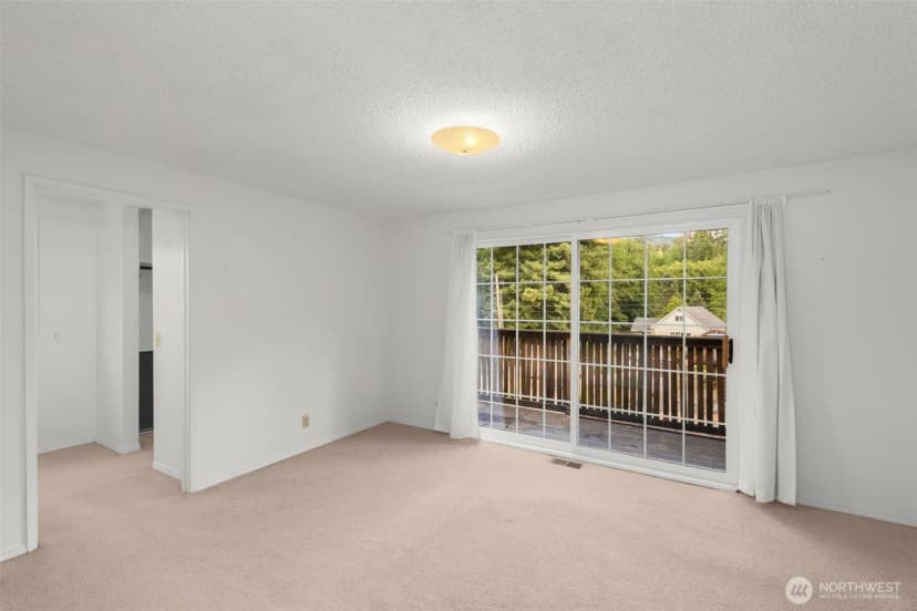 Property photo for 8516 375th Avenue Se, Snoqualmie photo 16