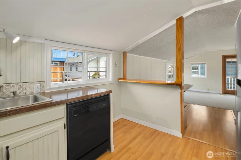 Property photo for 2818 Boyer Avenue E #8, Seattle photo 10