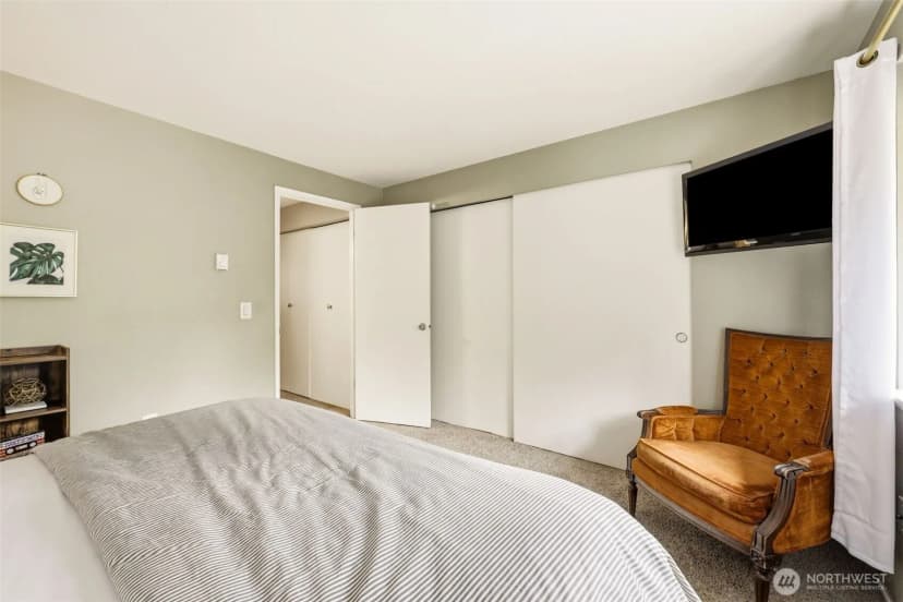 Property photo for 13229 Se 256th Street #j4, Kent photo 16