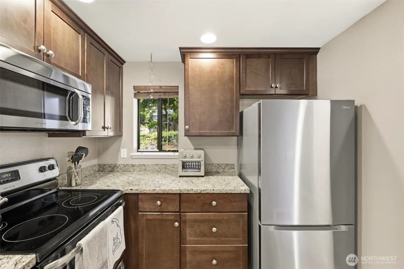 Property photo for 13229 Se 256th Street #j4, Kent photo 11