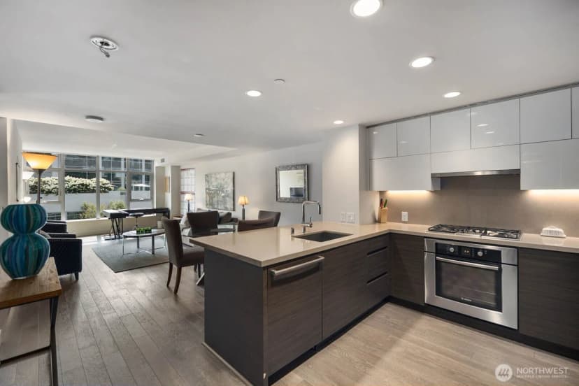 Property photo for 588 Bell Street #614s, Seattle photo 3