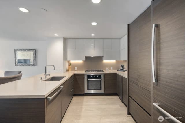 Property photo for 588 Bell Street #614s, Seattle photo 4