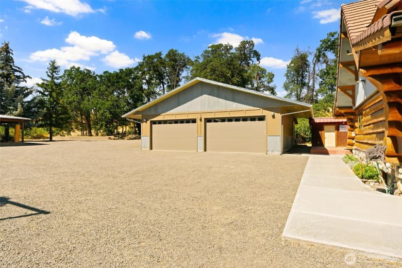 Property photo for 3150 Cowiche Mill Road, Yakima photo 2