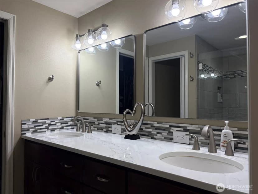 Property photo for 101 Chinook Lane #c Steilacoom, Steilacoom photo 17