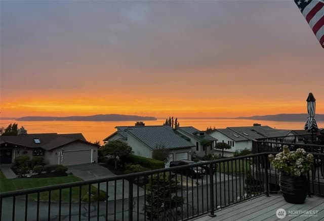 Property photo for 101 Chinook Lane #c Steilacoom, Steilacoom photo 3