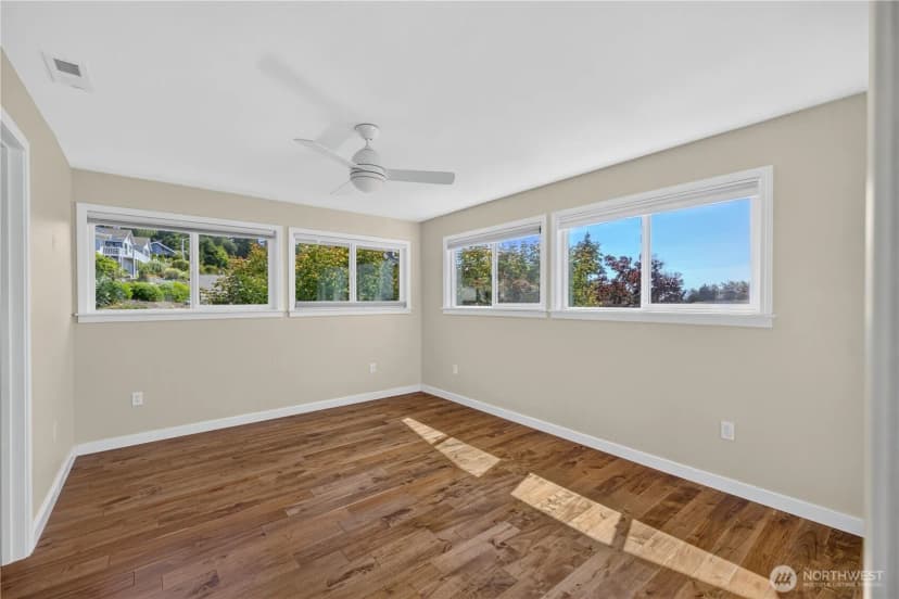 Property photo for 4808 Glasgow Way, Anacortes photo 17