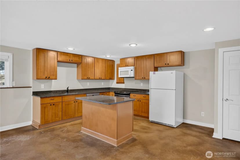 Property photo for 4808 Glasgow Way, Anacortes photo 25