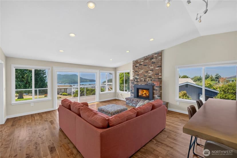 Property photo for 4808 Glasgow Way, Anacortes photo 10