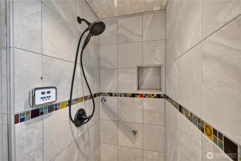 Property photo for 4808 Glasgow Way, Anacortes photo 20