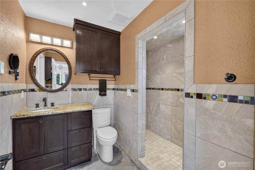 Property photo for 4808 Glasgow Way, Anacortes photo 19