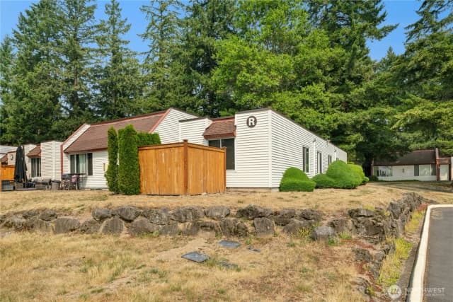 Property photo for 14600 Se 176th Street #r1, Renton photo 2