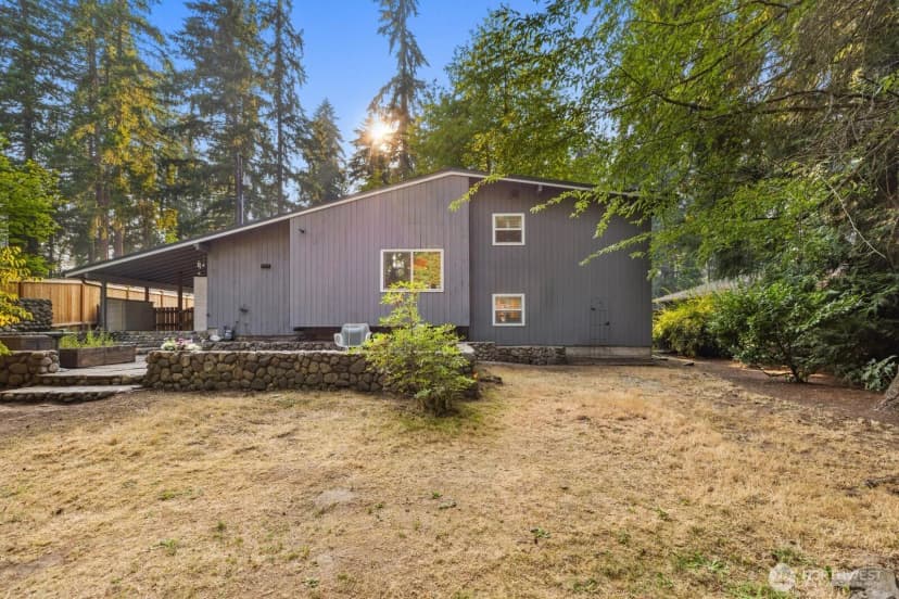 Property photo for 1646 152nd Avenue Se, Bellevue photo 38
