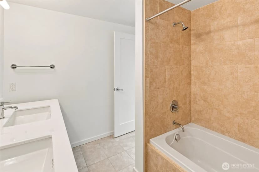 Property photo for 81 Clay Street #403, Seattle photo 20