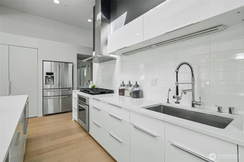 Property photo for 1522 211th Place Ne, Sammamish photo 9