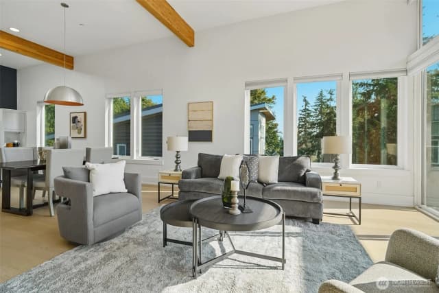 Property photo for 1522 211th Place Ne, Sammamish photo 3