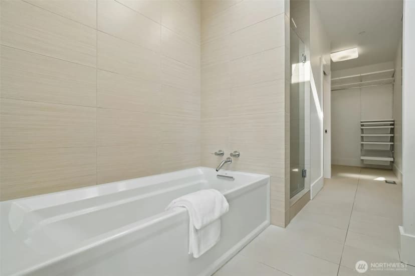 Property photo for 1522 211th Place Ne, Sammamish photo 15