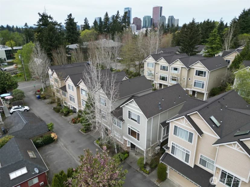 Property photo for 11875 Se 4th Place #701, Bellevue photo 32