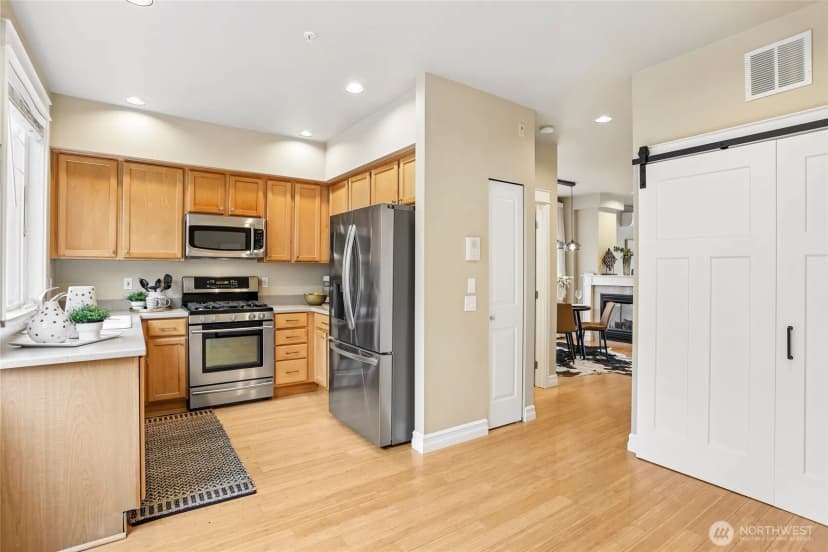 Property photo for 11875 Se 4th Place #701, Bellevue photo 10