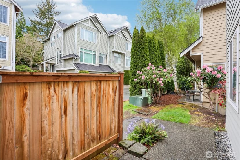 Property photo for 11875 Se 4th Place #701, Bellevue photo 30