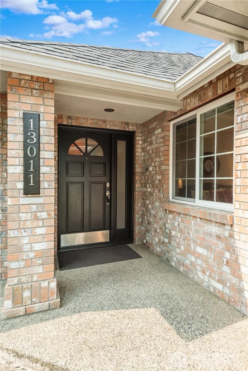 Property photo for 13011 Ne 70th Drive, Kirkland photo 40
