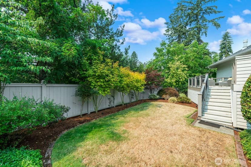 Property photo for 13011 Ne 70th Drive, Kirkland photo 35