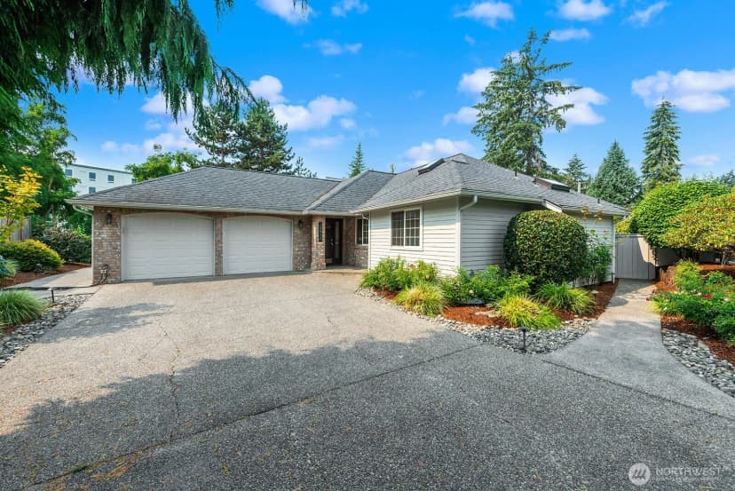 Property photo for 13011 Ne 70th Drive, Kirkland photo 39