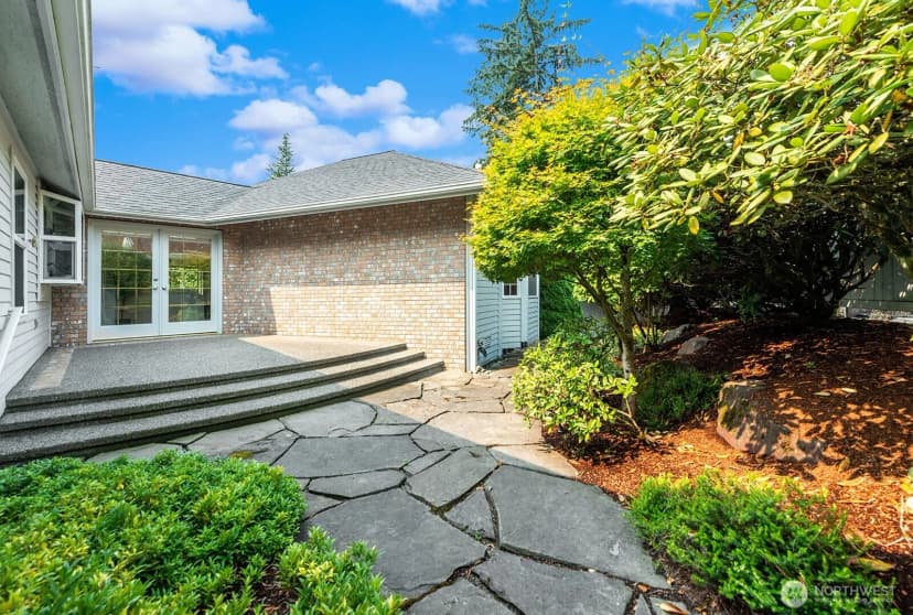 Property photo for 13011 Ne 70th Drive, Kirkland photo 16