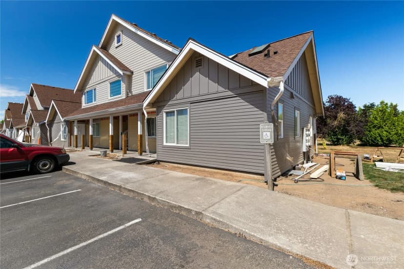 Property photo for 264 W Mayberry #202, Lynden photo 19