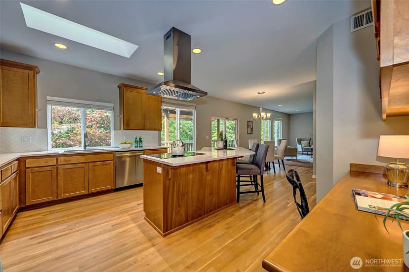 Property photo for 17135 164th Way Se, Renton photo 10