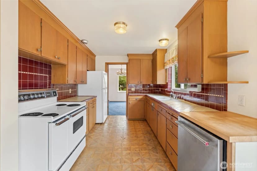Property photo for 8361 30th Avenue Nw, Seattle photo 14