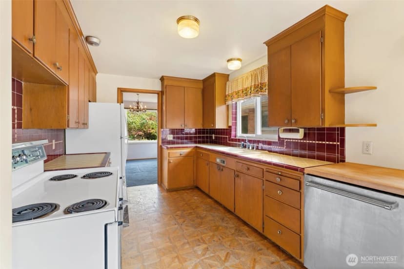 Property photo for 8361 30th Avenue Nw, Seattle photo 15