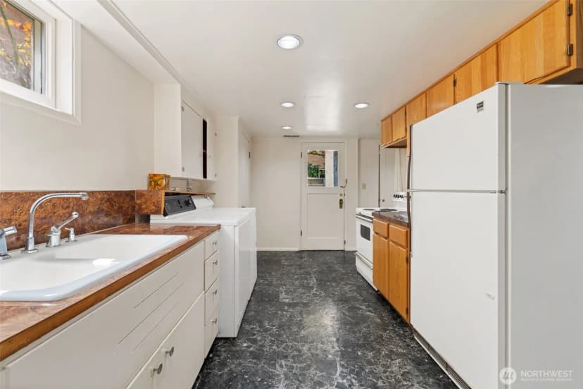 Property photo for 8361 30th Avenue Nw, Seattle photo 24