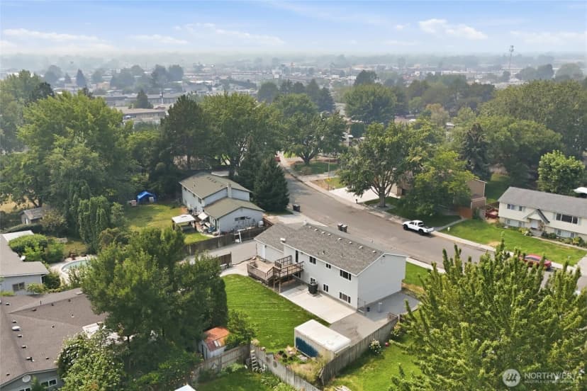 Property photo for 612 Pl N Conway, Kennewick photo 37