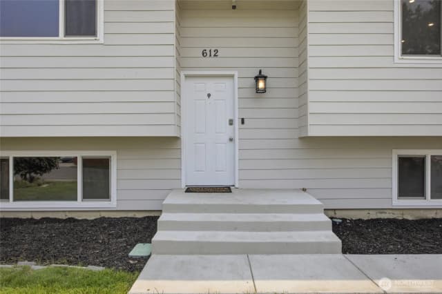 Property photo for 612 Pl N Conway, Kennewick photo 4