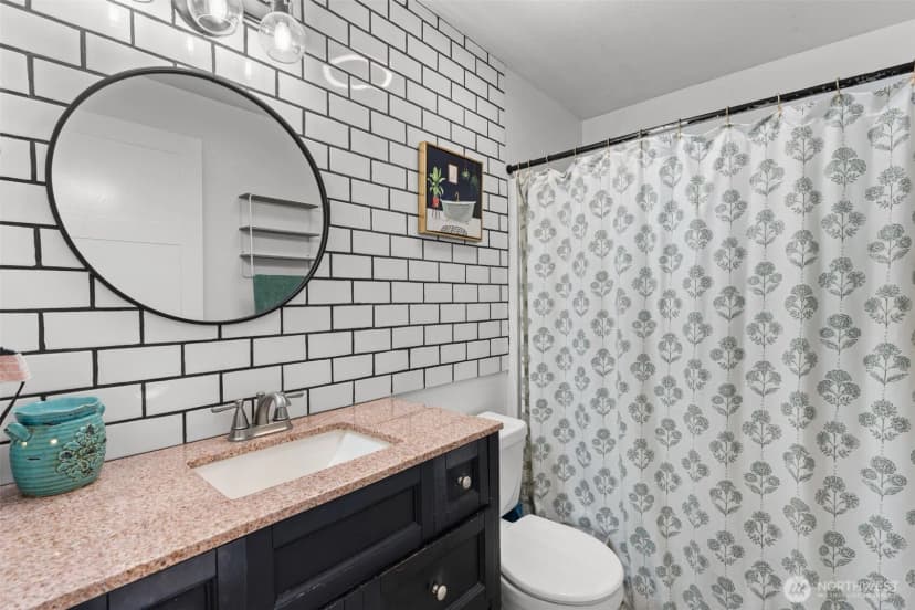 Property photo for 1710 W Young Street, Elma photo 18