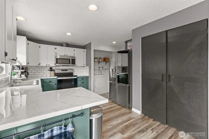 Property photo for 1710 W Young Street, Elma photo 12