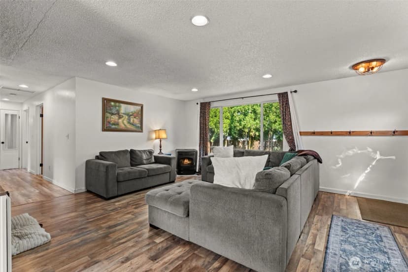 Property photo for 1710 W Young Street, Elma photo 7