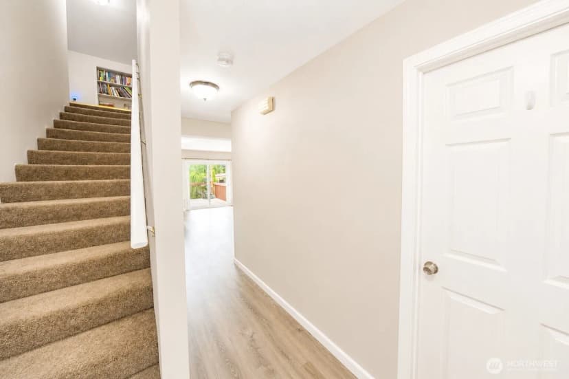 Property photo for 1580 Monroe Street Street, Burlington photo 22