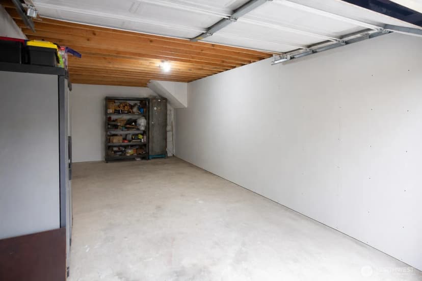 Property photo for 1580 Monroe Street Street, Burlington photo 26