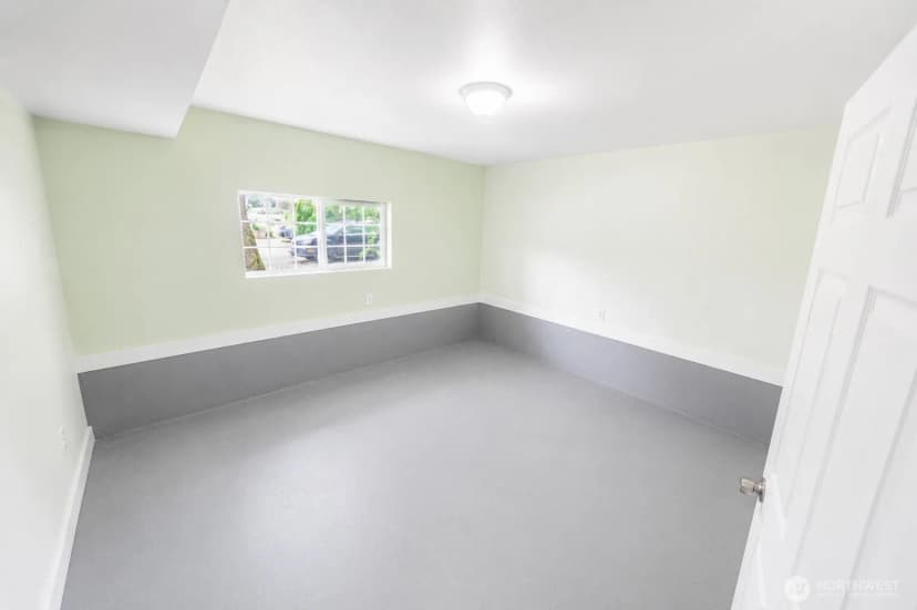 Property photo for 1580 Monroe Street Street, Burlington photo 18