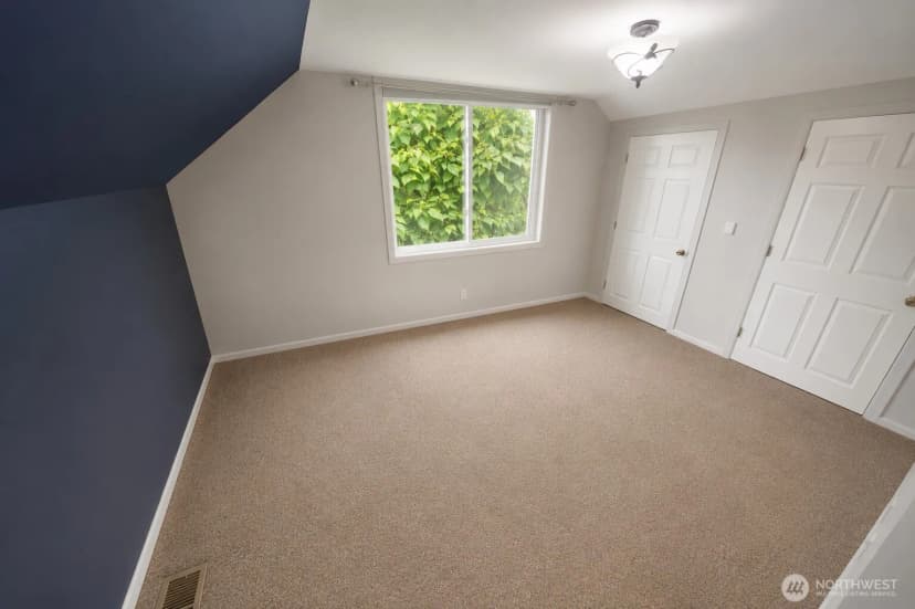 Property photo for 1580 Monroe Street Street, Burlington photo 15
