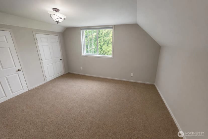 Property photo for 1580 Monroe Street Street, Burlington photo 14