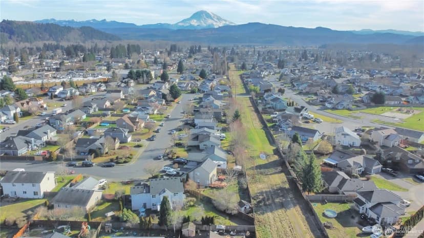 Property photo for 307 Rowe Street Nw, Orting photo 36
