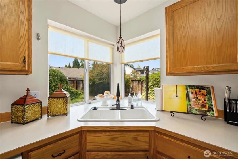 Property photo for 307 Rowe Street Nw, Orting photo 6