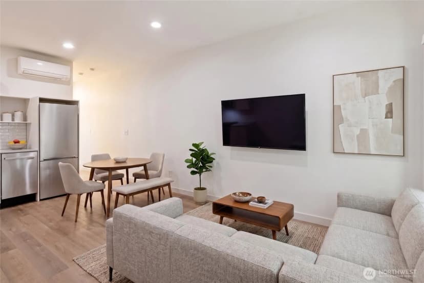 Property photo for 1801 20th Avenue #b, Seattle photo 4