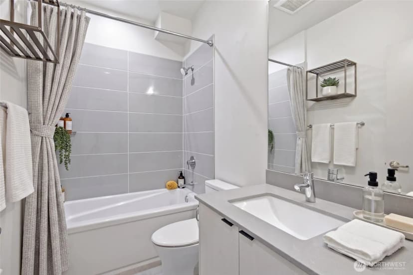 Property photo for 1801 20th Avenue #b, Seattle photo 15