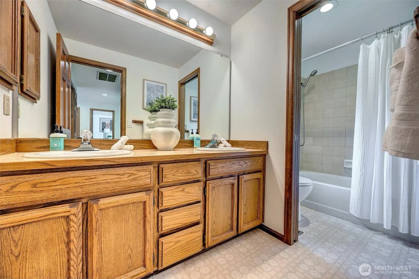 Property photo for 14520 186th Place Ne, Woodinville photo 25